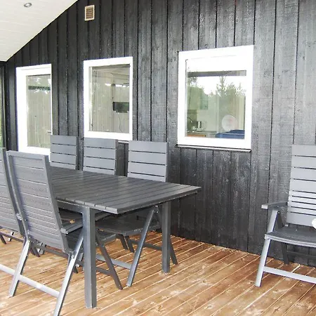 6 Person In Ansager-by Traum *