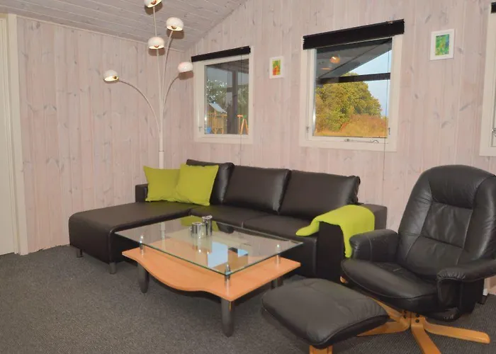 6 Person In Ansager-by Traum *